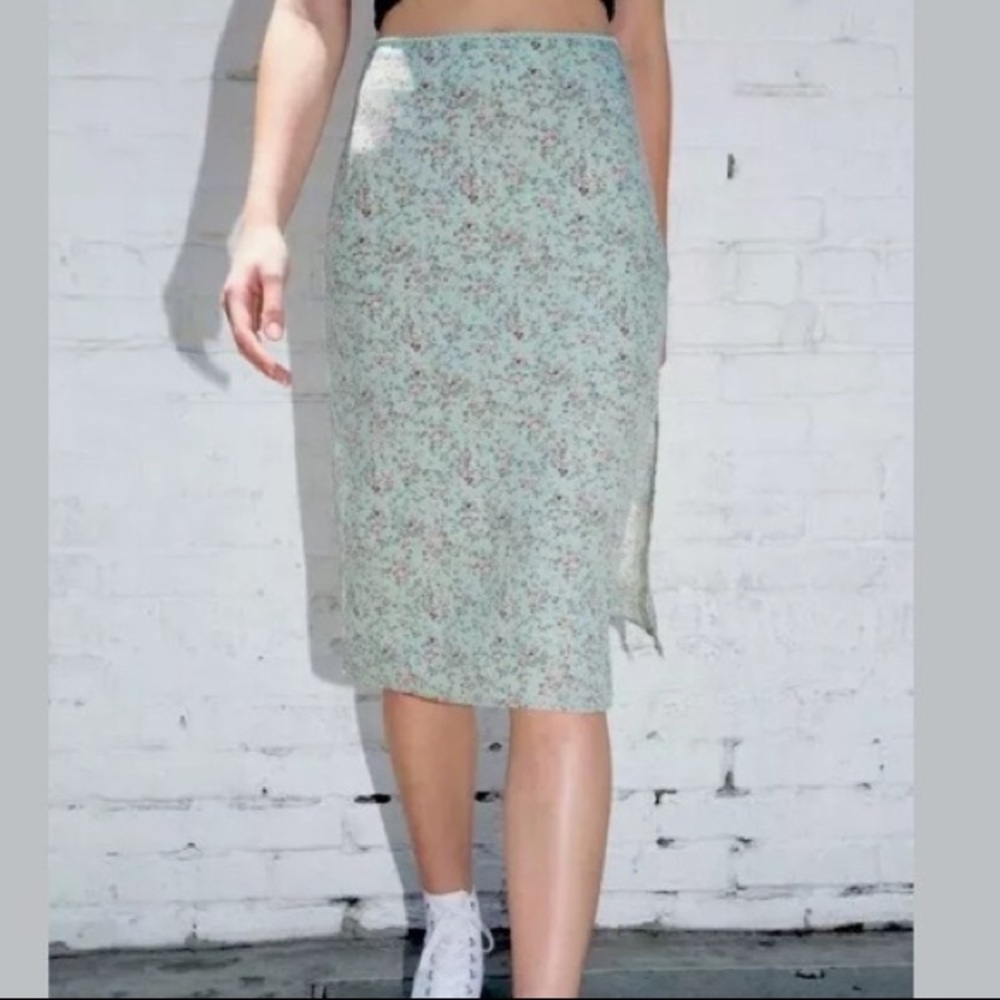 Brandy Melville midi floral skirt slit